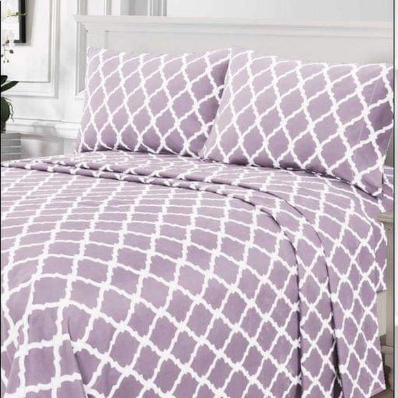 Kate & Co. Other - ⭐️FINAL RUN⭐️Queen 4pc Lavender Arabesque Bedsheets